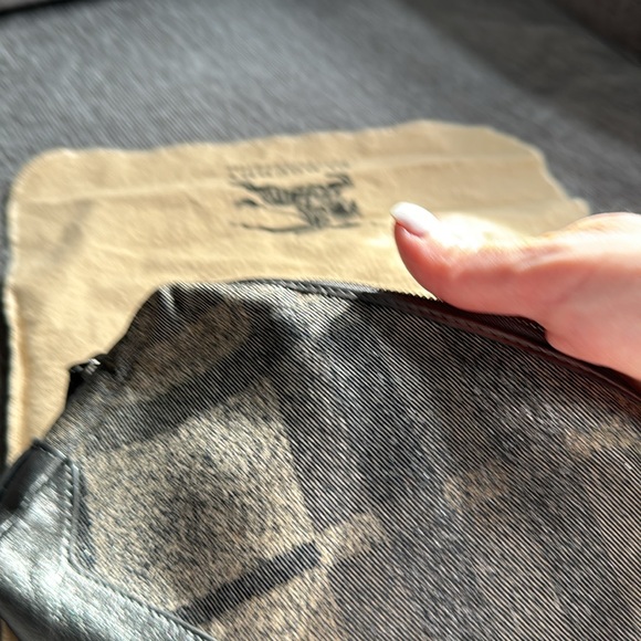 Burberry wristlet - Picture 2 of 4